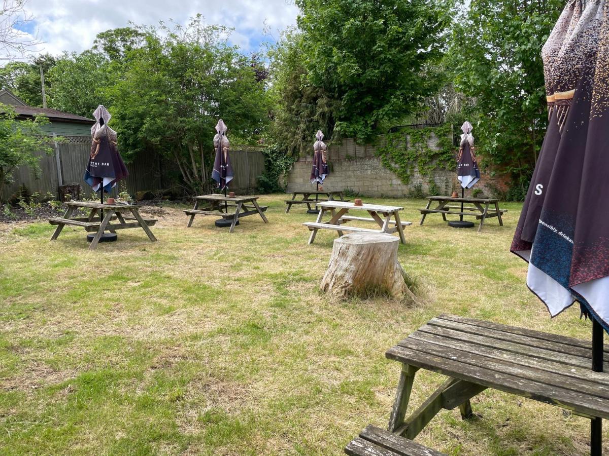 The Swan Inn East Ilsley Bagian luar foto